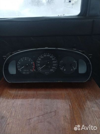 Панель щиток приборов Mazda Xedos 9 2.5 ат