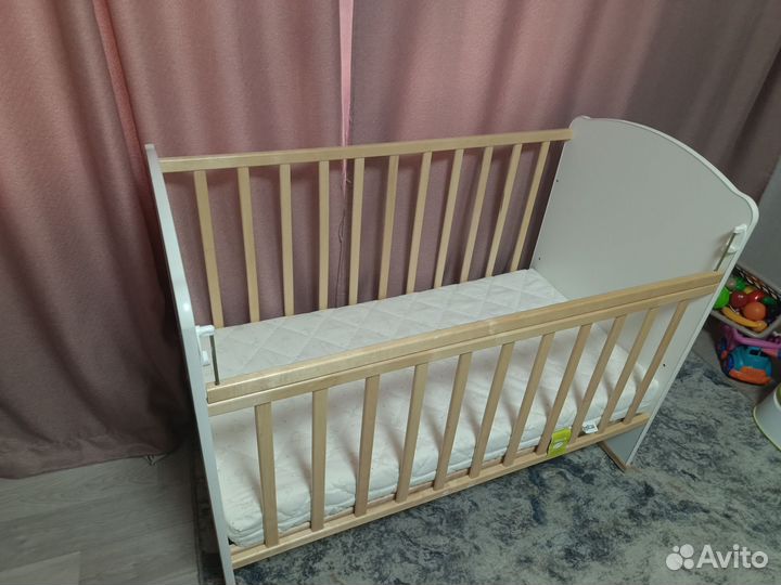 Детская кроватка