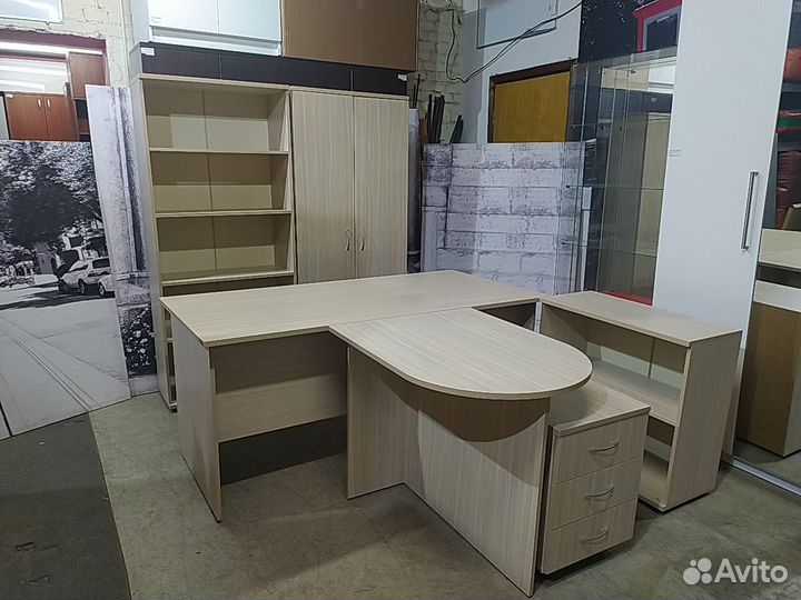 Кабинет руководителя Лидер (дуб феррара). Новый