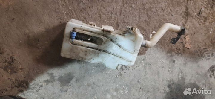 Бачок омывателя colt mitsubishi