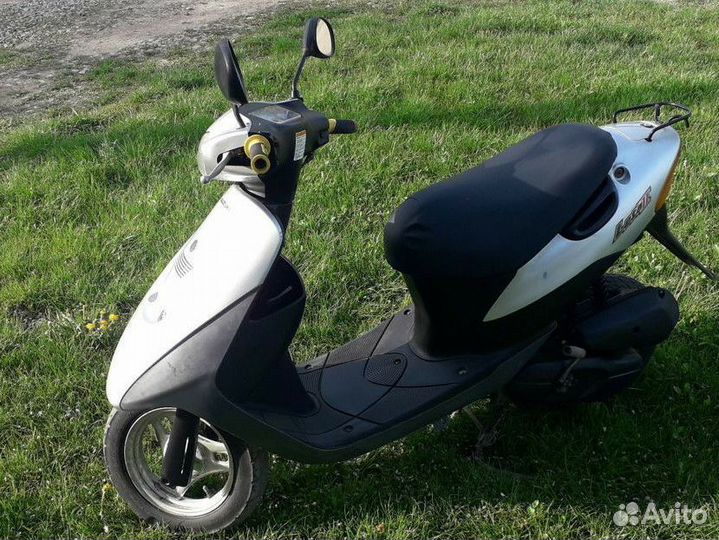 Скутер Suzuki Lets 2