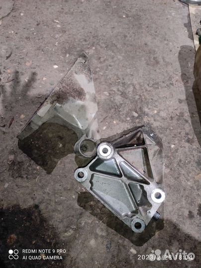 Крепление двигателя бмв х3 е83 n52