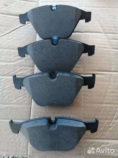 Тормозные колодки (передние) на bmw e 65 7 серия