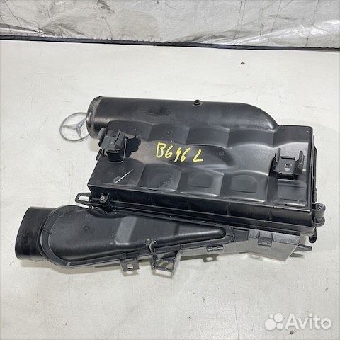 Корпус воздушного фильтра левый Мерседес М157