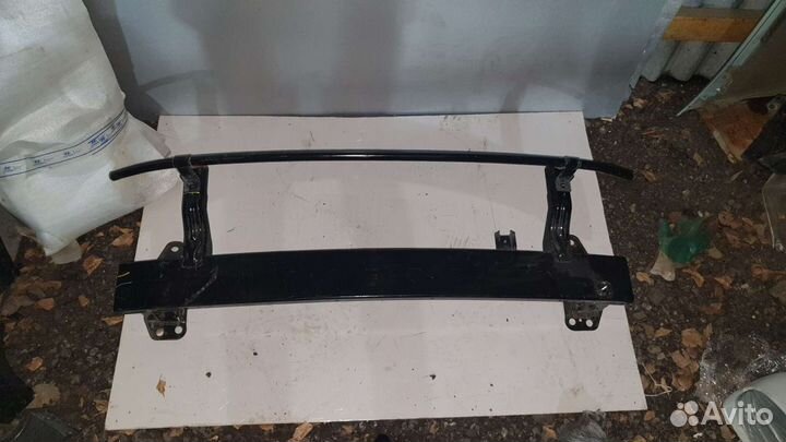 Усилитель бампера Hyundai Creta