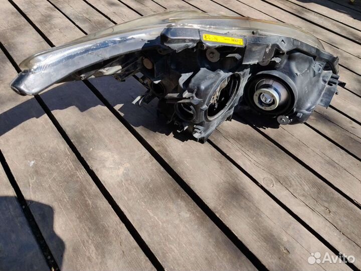 Фара левая xenon Приус 30