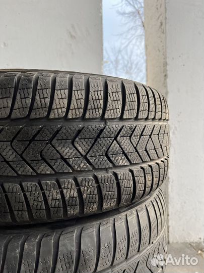 Резина Pirelli 245/45R18 Winter Sottozero 3