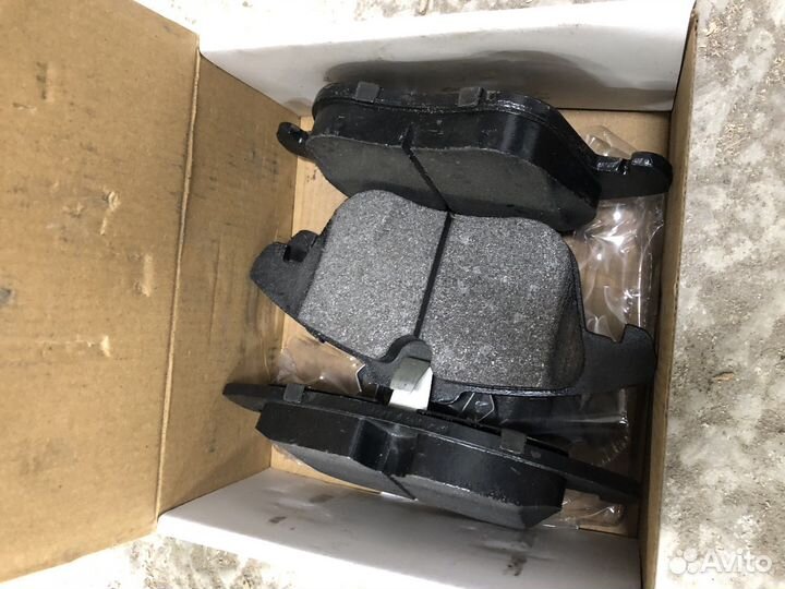 Тормозные колодки передние BD3004 lynxauto