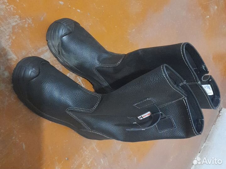 Продажа спец обуви