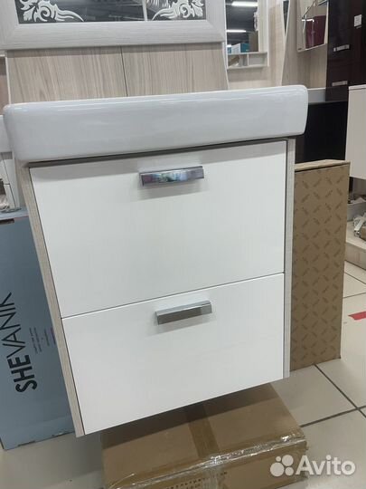 Продается новый стильный комплект 3 в 1 в ванную