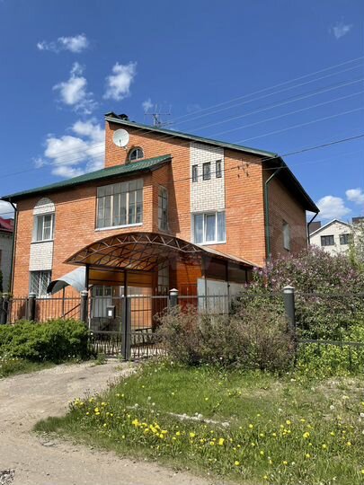 Коттедж 407,4 м² на участке 10,8 сот.