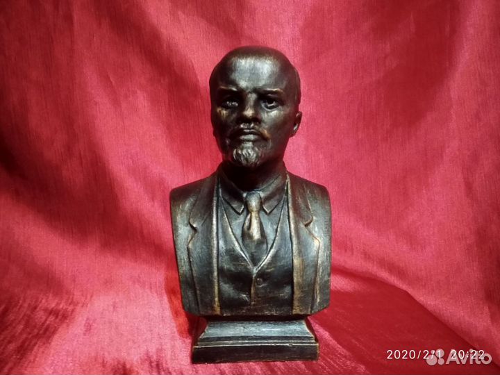 Продаю бюст Ленина
