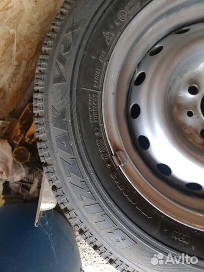 Зимняя резина с дисками на ваз