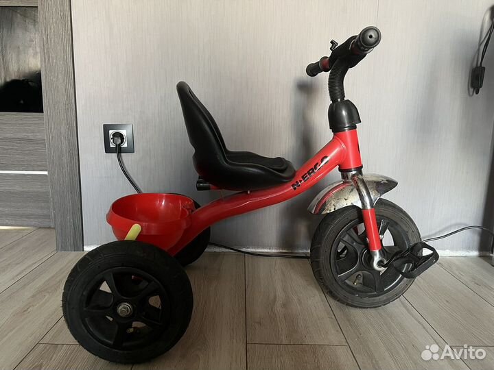 Детский трехколесный велосипед