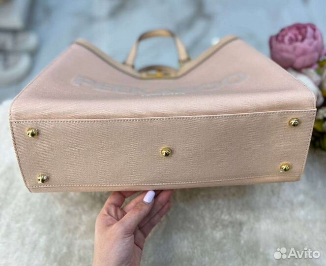 Сумка Fendi Peekaboo