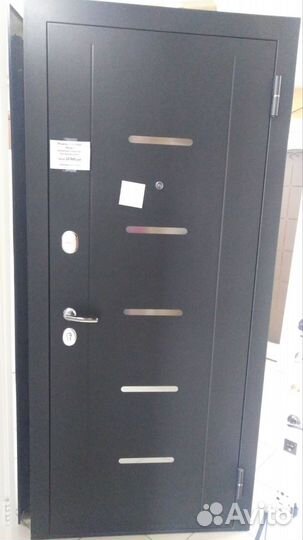 Дверь входная металлическая новая
