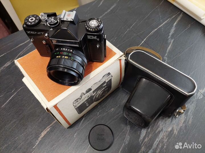 Фотоаппарат Зенит ем + объектив Zenitar-M 1,9/50