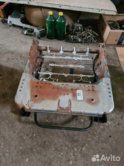 Каркас сиденья передний правый Nissan Juke F15