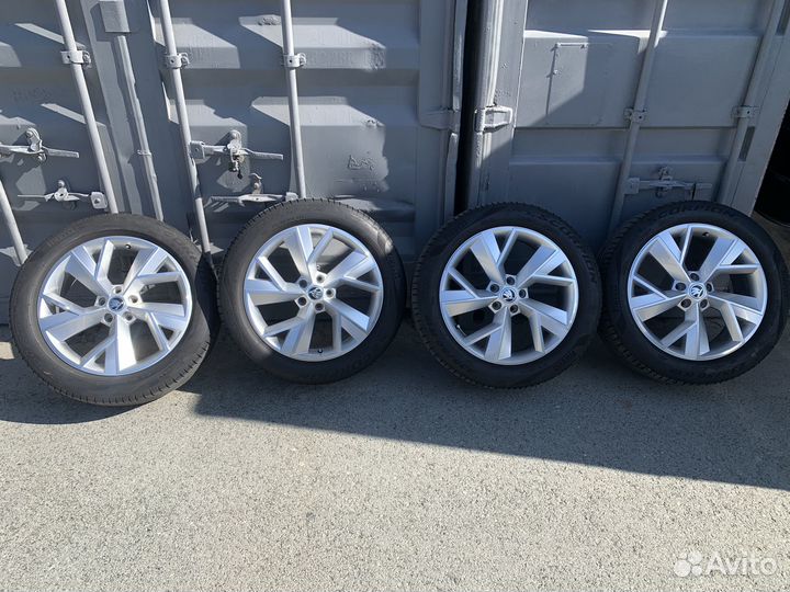 Оригинальные диски Skoda R19 с резиной