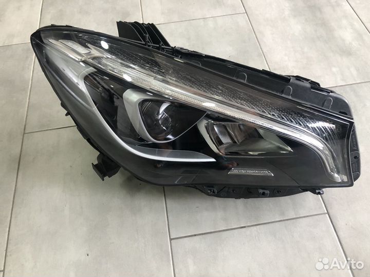 Фара правая Mercedes-Benz CLA W117 / цла