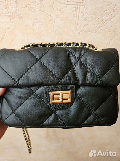 Сумка женская на плечо на цепочке черная мягкая