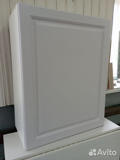 Шкафчик навесной (крашеные фасады) новый