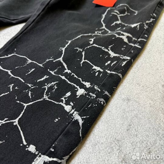 Джинсы Supreme на руках