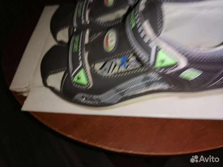 Сандали детские новые