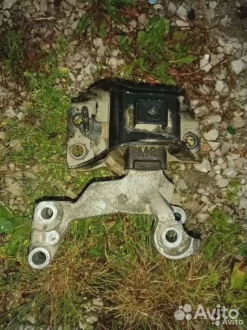 Подушка опора крепления двигателя Nissan Qashqai