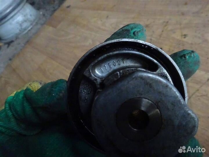 Ролик-натяжитель ремня грм Dodge Caravan 1996-2000