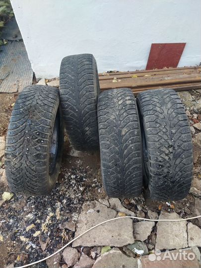 Nordman Nordman 4 215/65 R16