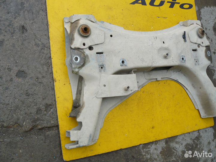 Балка подмоторная для Renault Megane II