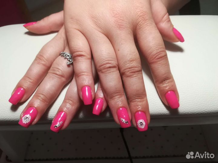 Маникюр, педекюр, гель лак