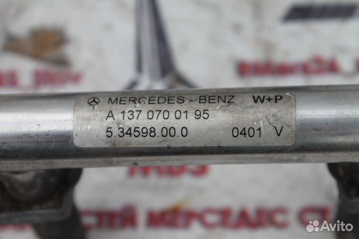 Рампа топливная форсунок M137 W220 Мерседес