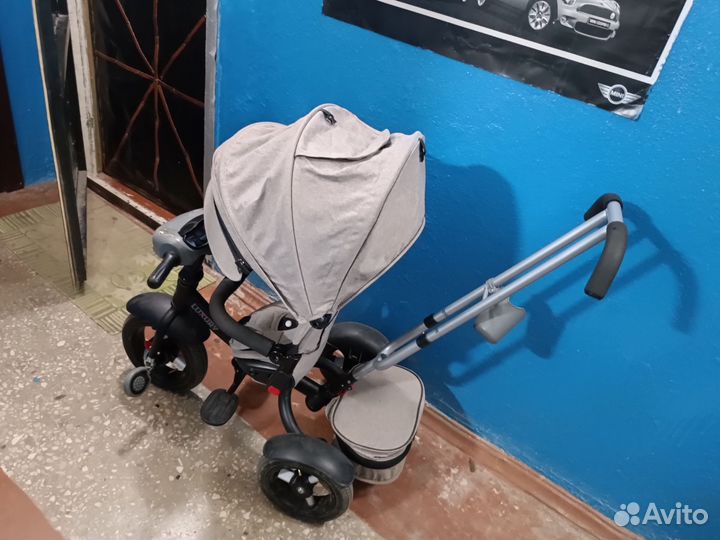 Трёхколёсный велосипед коляска