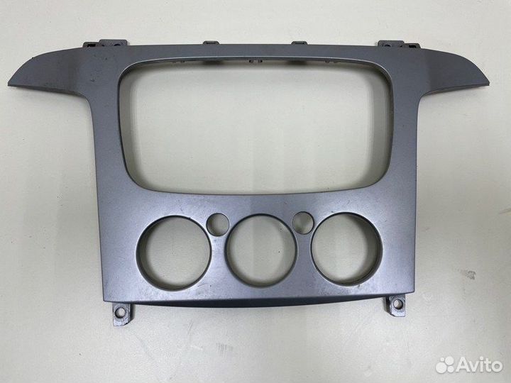 Рамка магнитолы Ford Galaxy 2.0L duratec-HE