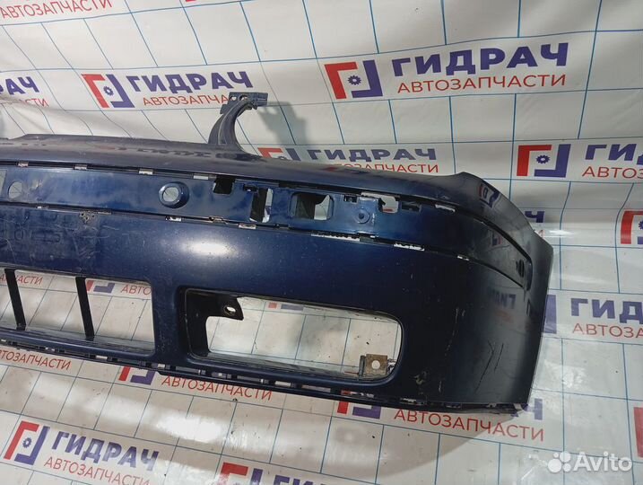 Бампер передний Volkswagen Golf (Mk4) 1J0807217cgru