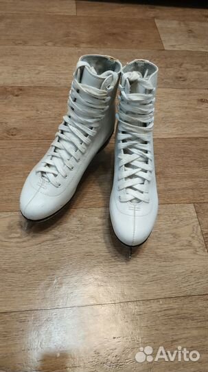 Коньки фигурные 34