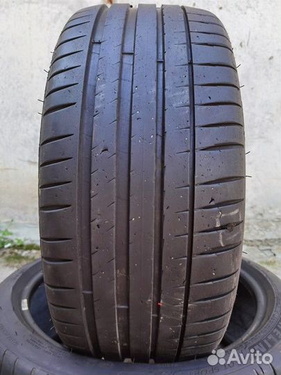Michelin Pilot Sport 4 235/40 R19 96Y