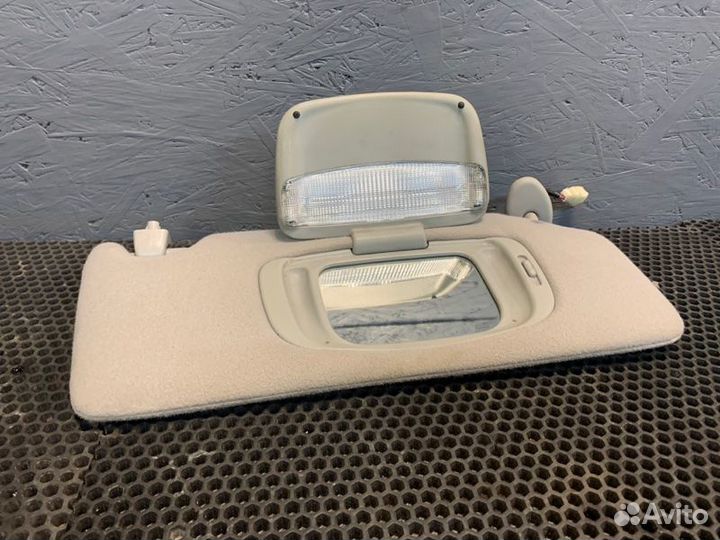 Козырек солнцезащитный передний правый Lexus Rx