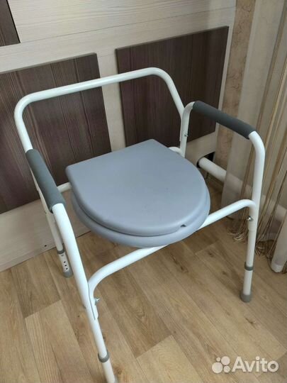Кресло туалет для инвалидов и пожилых