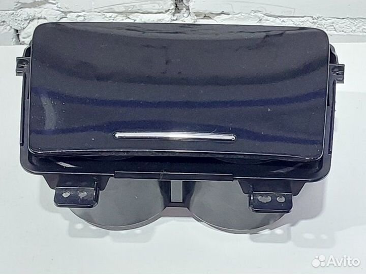 Подстаканник Mitsubishi Outlander GF2W 2.0 4J11