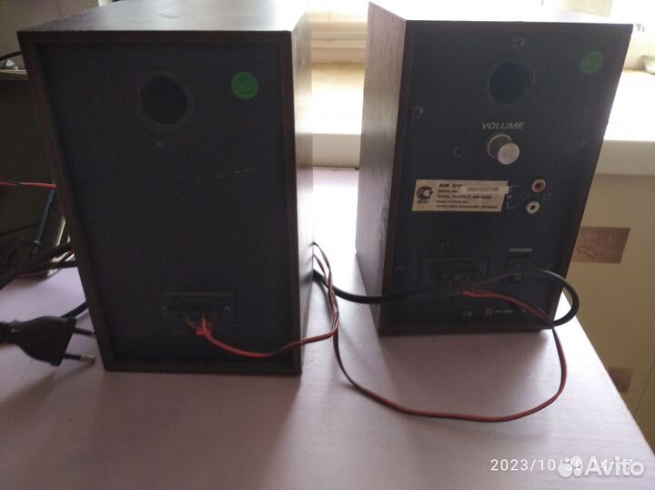 Компьютерные колонки с сабвуфером