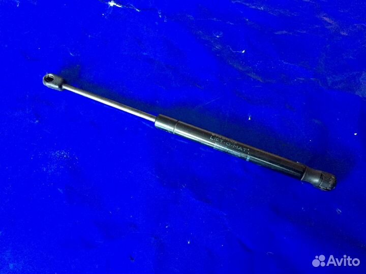 Амортизатор крышки багажника Renault Megane 2