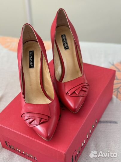 Туфли лодочки 39 натуральная кожа