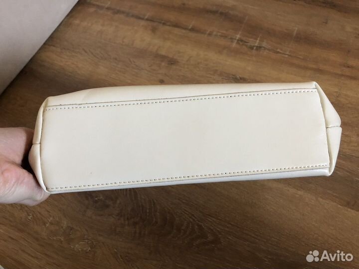 Сумка бежевая кожа