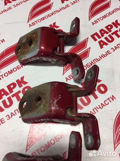 Петли для Мазда 6 2006