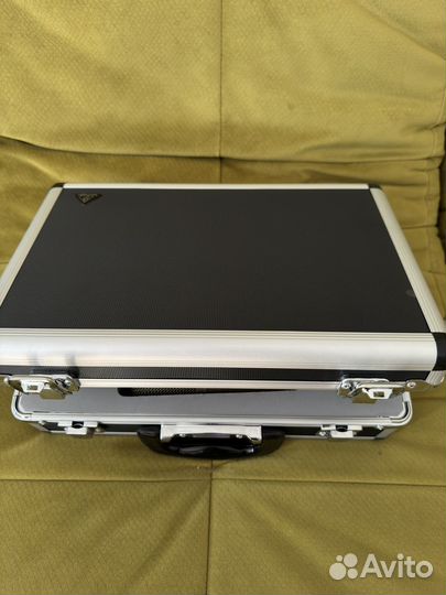 Студийный микрофон behringer B-1