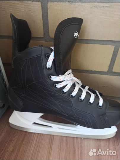 Коньки хоккейные 44 размер