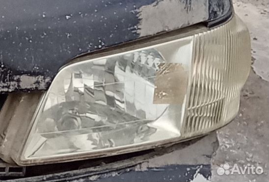 Фары на nissan cube А Z 10